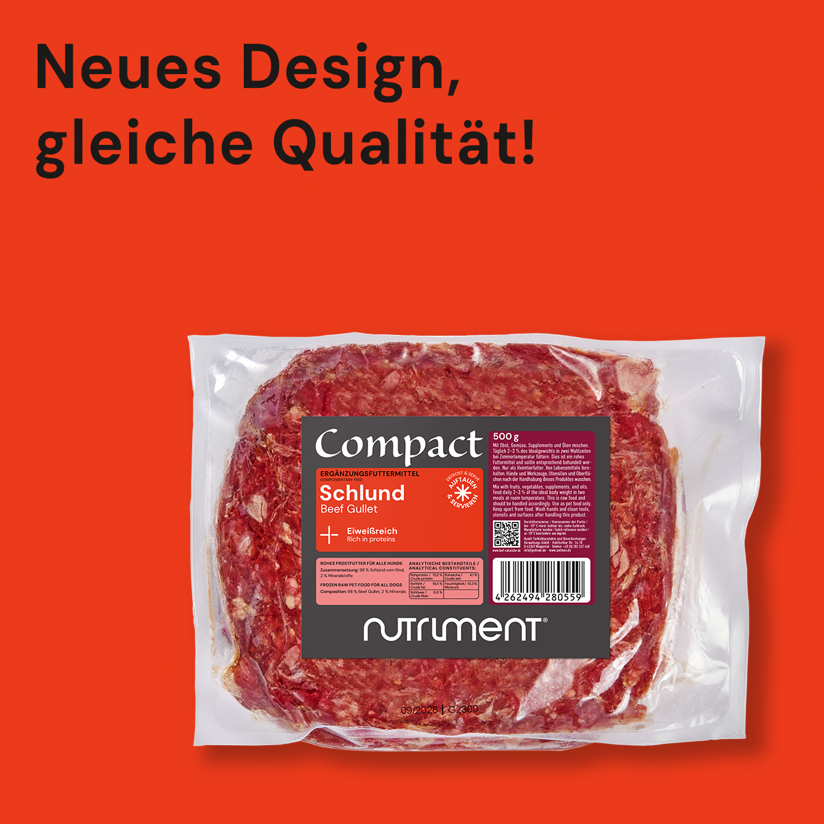 Nutriment Compact SCHLUND Verpackung von Nutriment Compact Schlund Rinderpansen mit neuem Design auf rotem Hintergrund