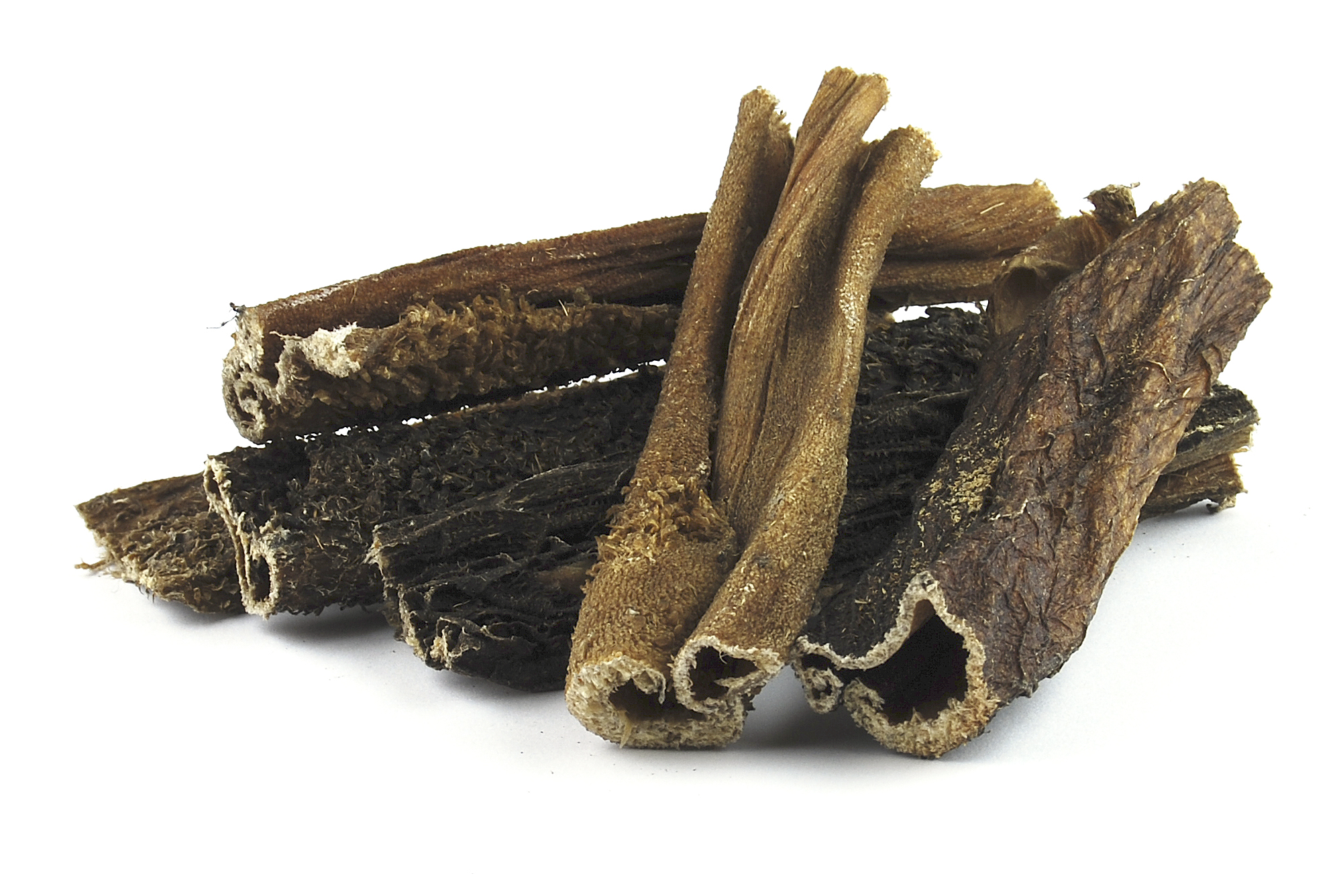 Rinderpansen; getrocknet; braun; längliche Streifen; Hohlform; rau Oberfläche.