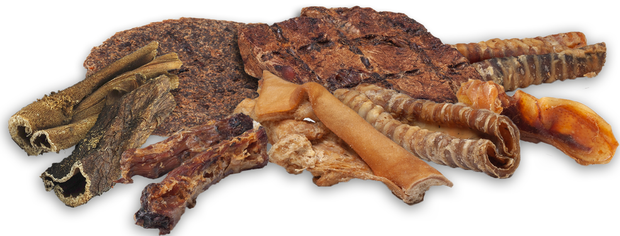 DIBO Super-Mix, 500g-Beutel Verschiedene getrocknete Fleisch- und Kauartikel für Hunde auf schwarzem Hintergrund